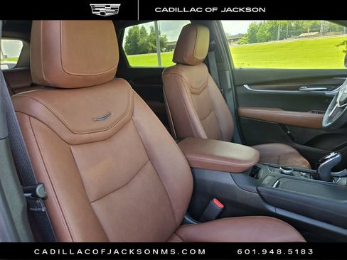 Certified 2025 Cadillac XT5 Sportv w/ Technology Package AWD/4WD image 21