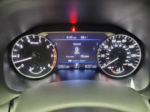 Used 2023 Nissan Altima 2.5 SV FWD image 23