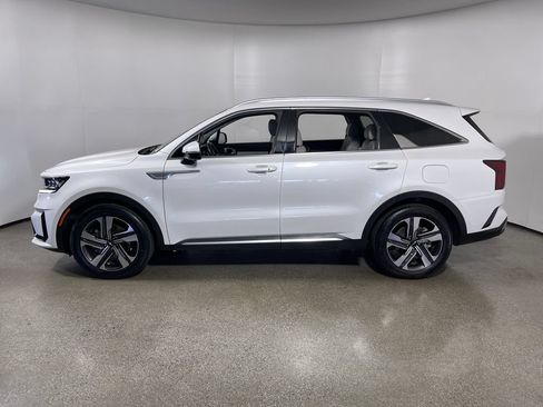 Used 2022 Kia Sorento SX Prestige w/ Panoramic Sunroof Package AWD/4WD image 6