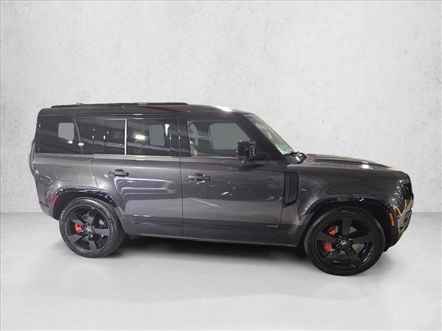 Used 2023 Land Rover Defender 110 X AWD/4WD image 4
