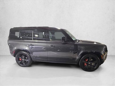 Used 2023 Land Rover Defender 110 X AWD/4WD image 4