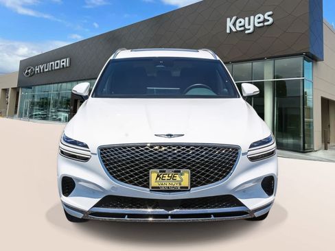 Used 2023 Genesis GV70 2.5T w/ Advanced Package AWD/4WD image 2