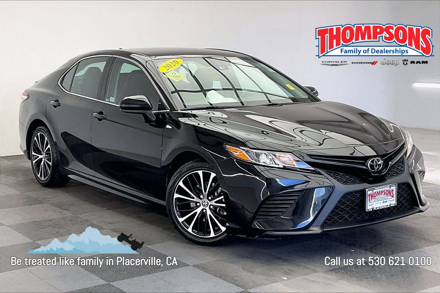 Used 2020 Toyota Camry SE FWD image 1