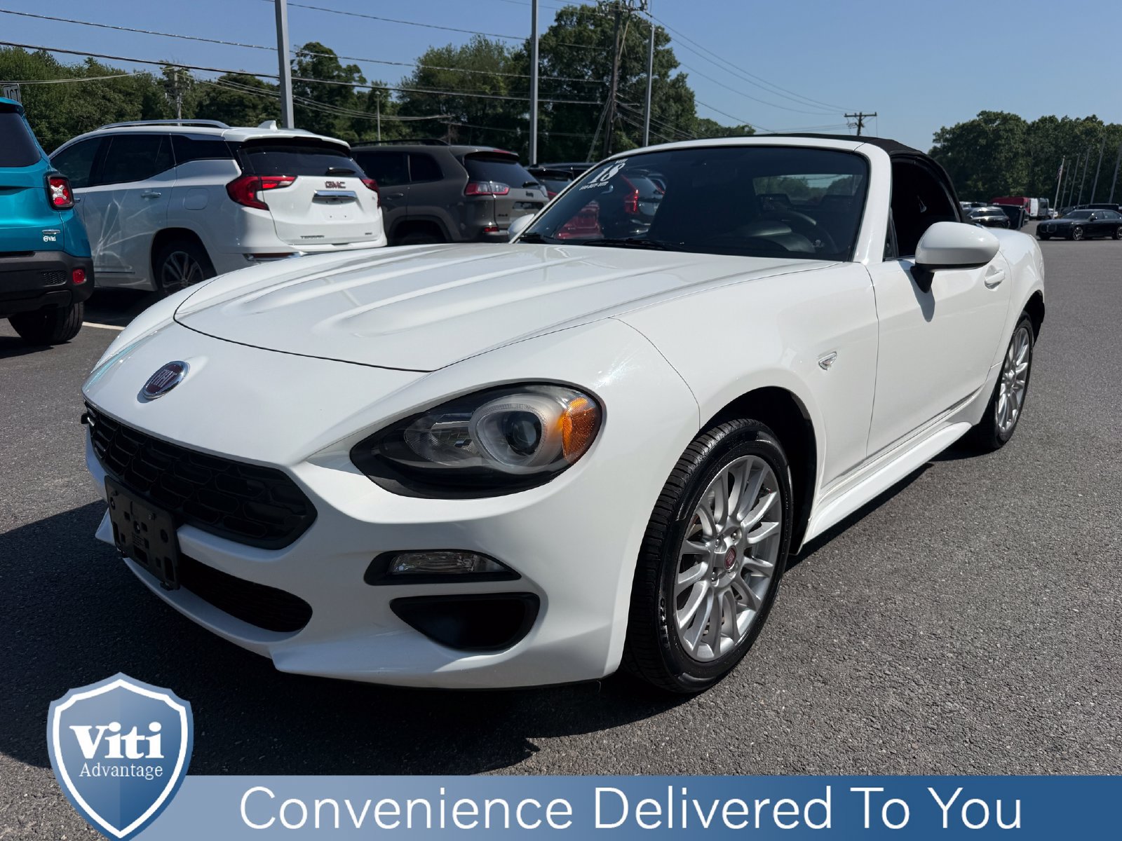 Used 2018 FIAT 124 Spider Classica RWD image 2