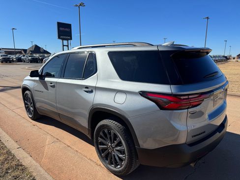 Used 2023 Chevrolet Traverse RS image 5