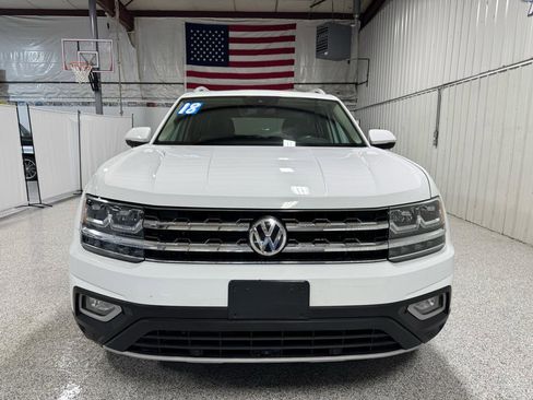 Used 2018 Volkswagen Atlas SEL Premium image 3