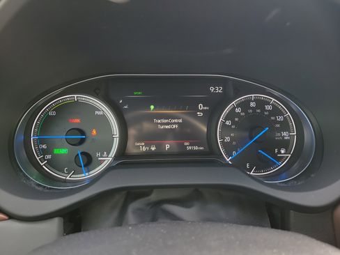 Used 2022 Toyota Venza Limited image 24