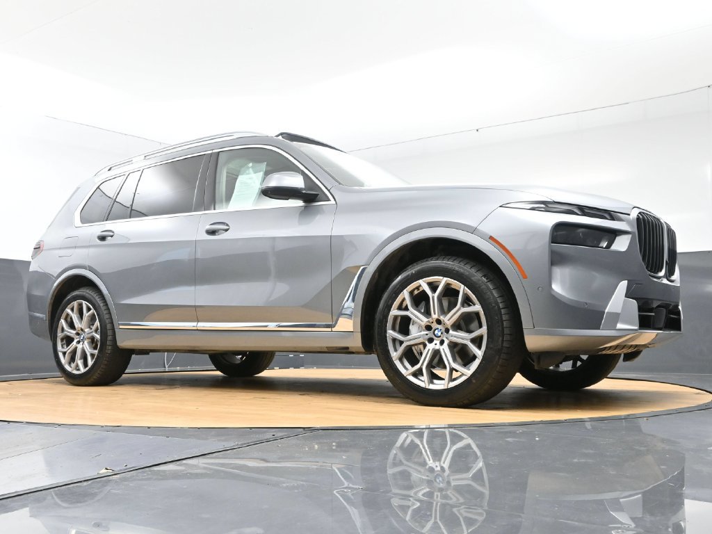 Used 2025 BMW X7 xDrive40i AWD/4WD image 50