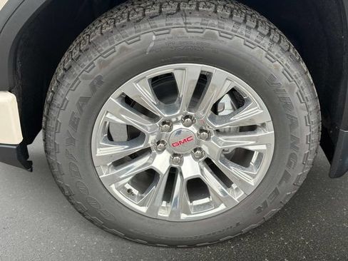 New 2026 GMC Sierra 1500 Denali w/ Technology Package AWD/4WD image 10