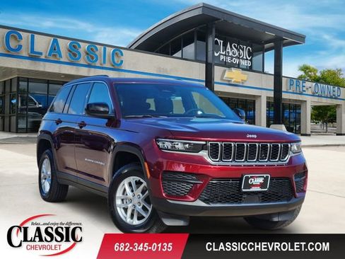 Used 2025 Jeep Grand Cherokee Laredo X w/ Luxury Tech Group I RWD image 1