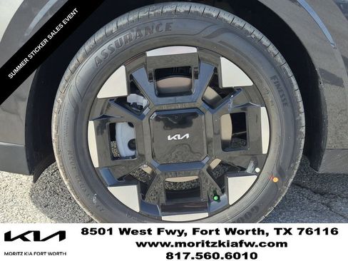 New 2026 Kia Carnival EX FWD image 7