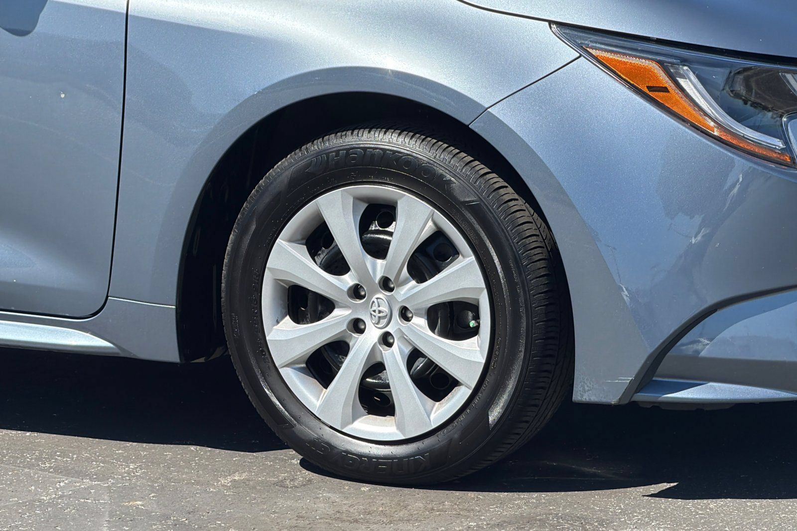Used 2025 Toyota Corolla LE FWD image 36