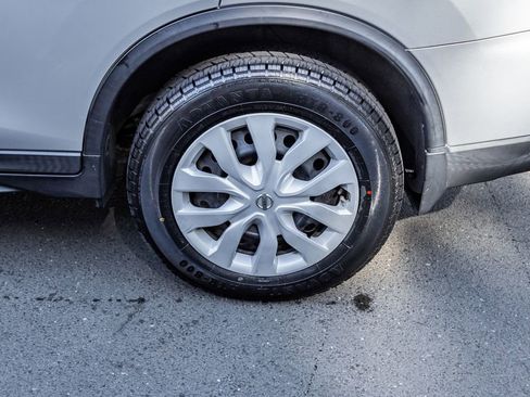 Used 2017 Nissan Rogue S AWD/4WD image 14