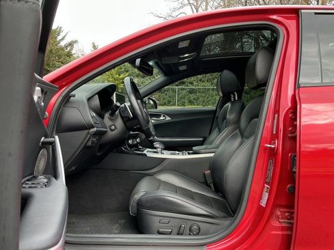 Used 2020 Kia Stinger GT2 image 9