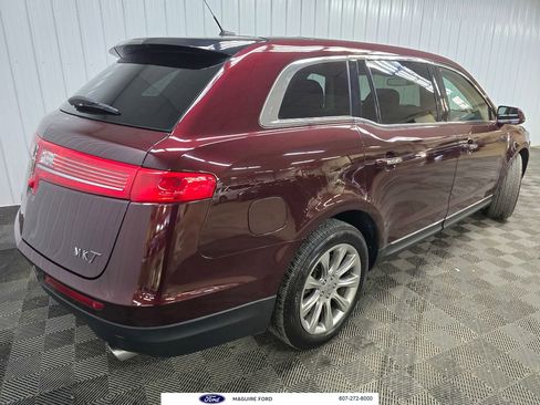 Used 2017 Lincoln MKT AWD image 12