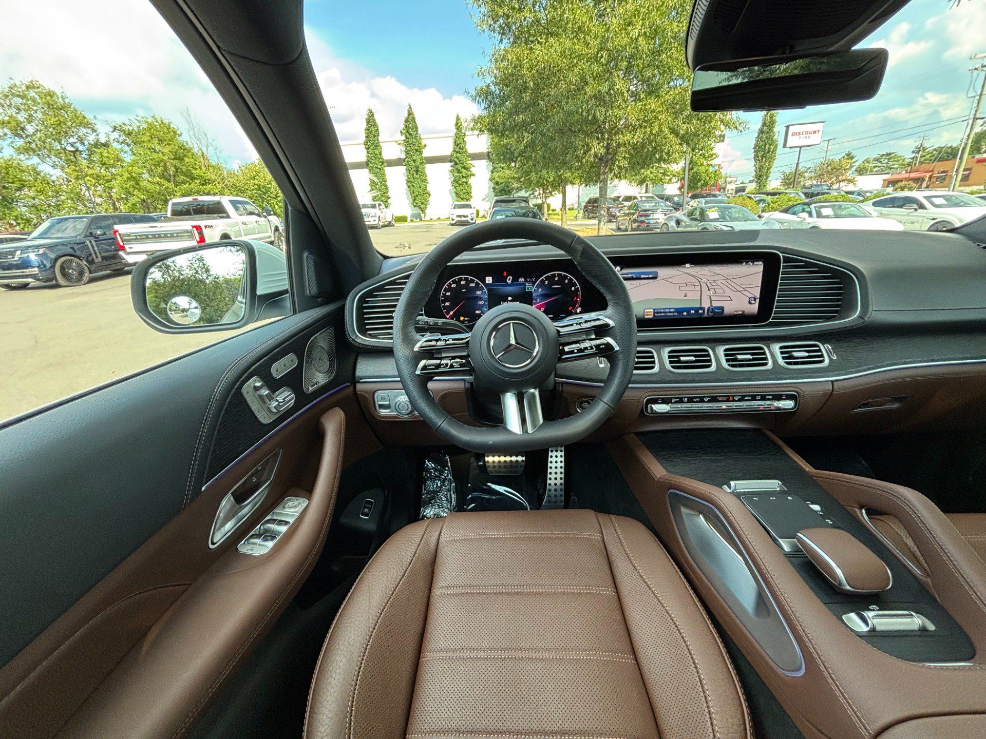 Used 2026 Mercedes-Benz GLS 580 4MATIC image 40