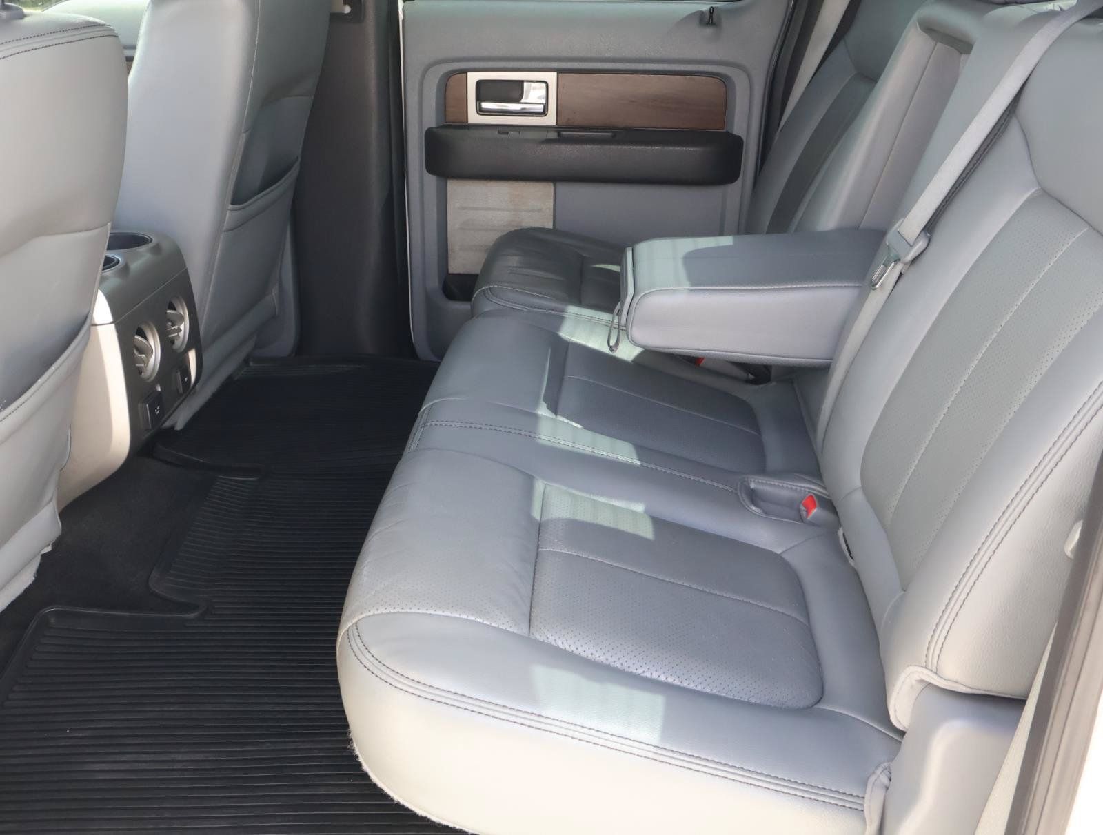 Used 2013 Ford F150 Lariat w/ Luxury Equipment Group RWD image 21