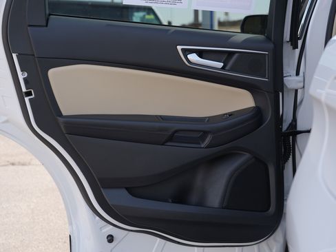 Used 2024 Ford Edge SEL w/ Convenience Package image 20