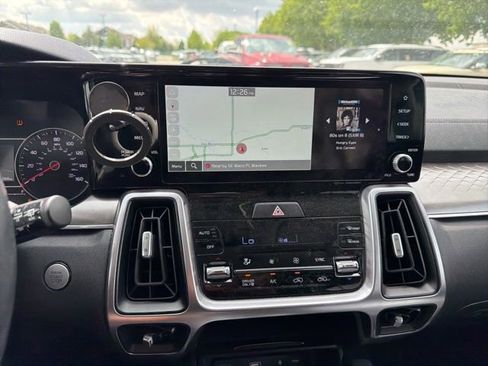 Used 2023 Kia Sorento EX AWD/4WD image 27