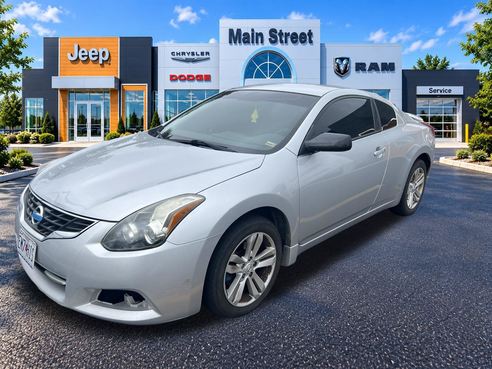 Used 2011 Nissan Altima 2.5 S FWD image 1