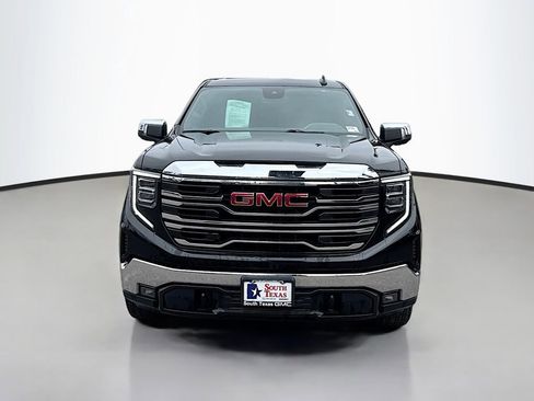 Used 2025 GMC Sierra 1500 SLT image 2