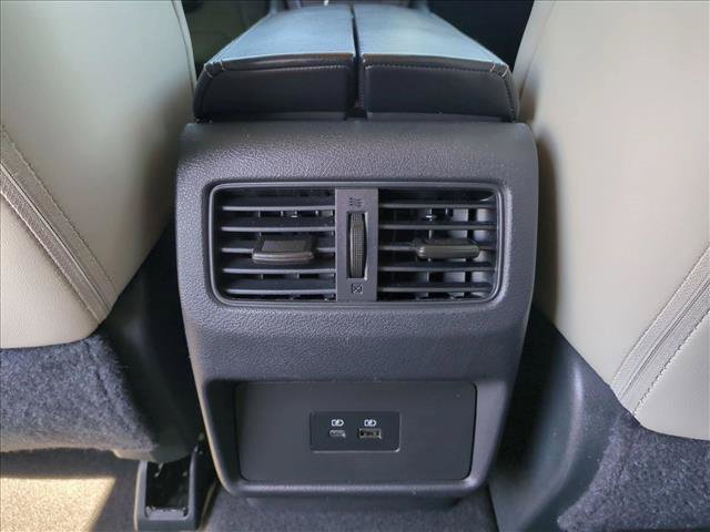 Used 2023 Nissan Rogue SV w/ SV Premium Package FWD image 17
