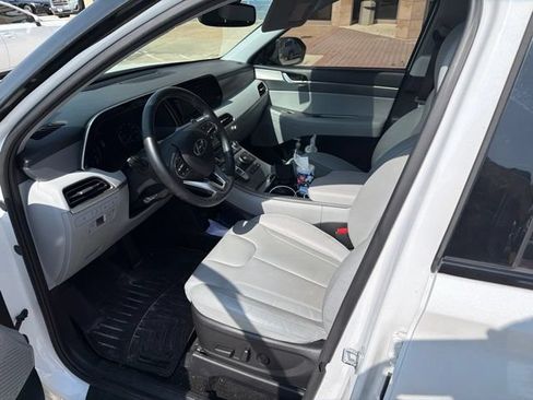 Used 2022 Hyundai Palisade SEL w/ Premium Package FWD image 5