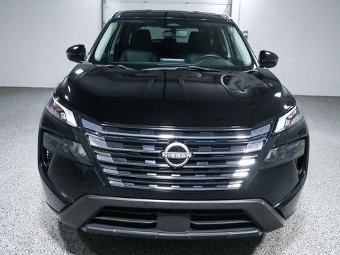 Used 2024 Nissan Rogue SV FWD image 4