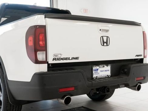 Used 2023 Honda Ridgeline Black Edition image 10