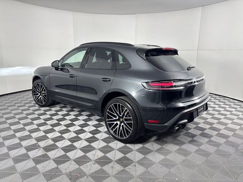 Certified 2026 Porsche Macan AWD/4WD image 3