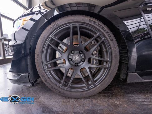 Used 2016 Ford Mustang Shelby GT350 w/ Track Package RWD image 32