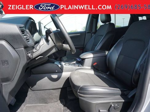 Used 2023 Ford Escape SE FWD image 17