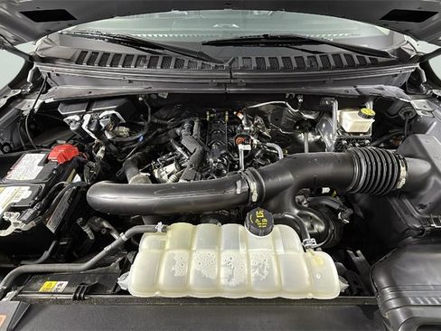 Used 2024 Ford Expedition XLT image 33