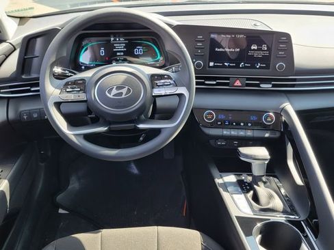 New 2026 Hyundai Elantra Hybrid FWD image 6
