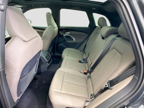 Used 2025 Audi Q5 Premium Plus w/ Premium Plus image 20