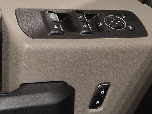 Used 2019 Ford F150 XL w/ Equipment Group 101A Mid AWD/4WD image 27