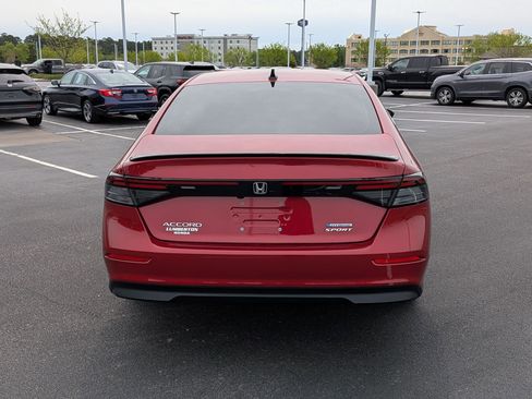 Used 2025 Honda Accord Sport image 4