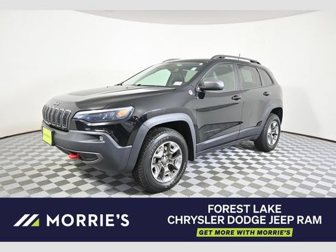 Used 2019 Jeep Cherokee Trailhawk w/ Cold Weather Group AWD/4WD image 1
