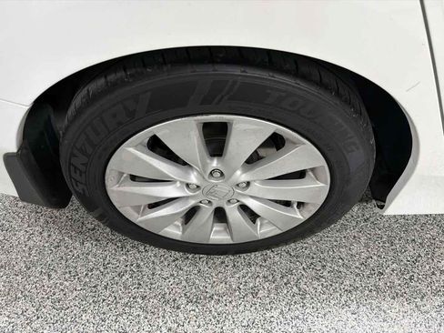 Used 2013 Honda Accord EX image 39