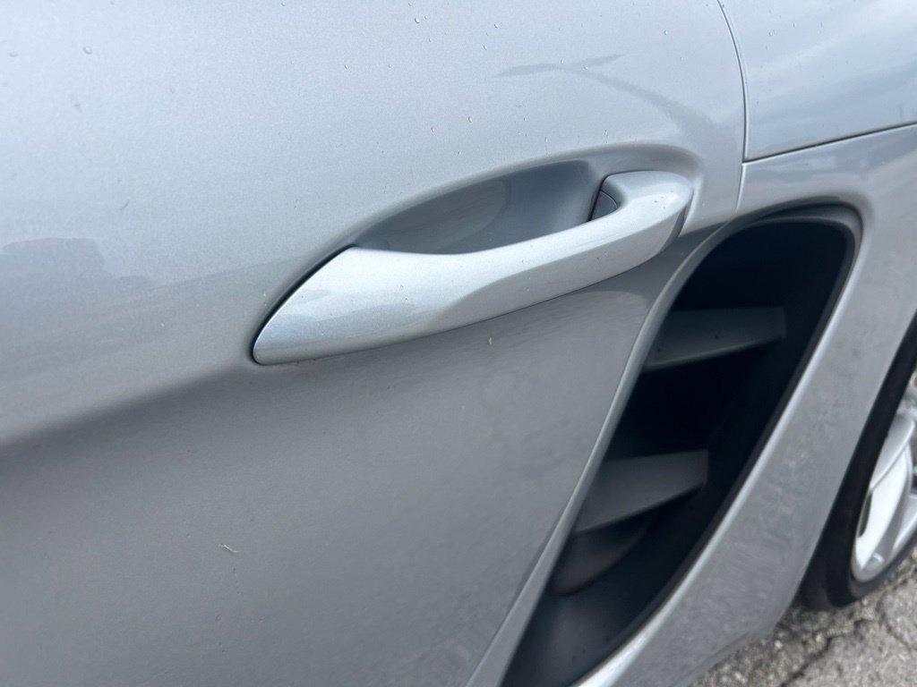 Used 2018 Porsche 718 Boxster RWD image 19