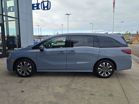 New 2026 Honda Odyssey Elite image 8