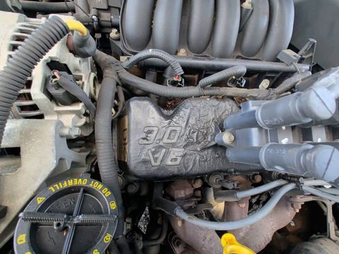 Used 2001 Ford Taurus SES FWD image 17