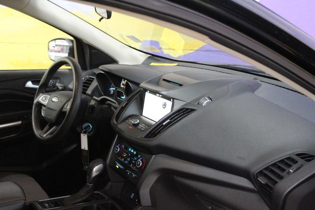 Used 2018 Ford Escape SE w/ SE SYNC Package FWD image 12