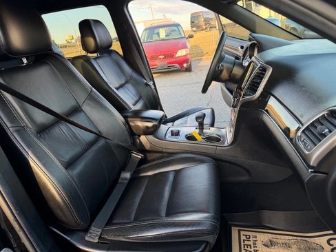 Used 2014 Jeep Grand Cherokee Limited image 16