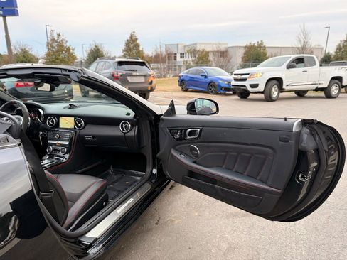Used 2019 Mercedes-Benz SLC 43 AMG image 33