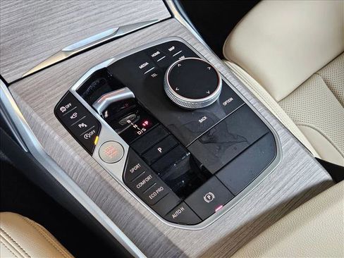 Used 2025 BMW 230i Coupe image 11