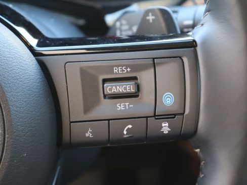 Used 2025 Nissan Pathfinder Platinum AWD/4WD image 15