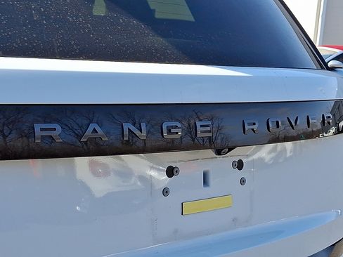 Certified 2023 Land Rover Range Rover SE image 29