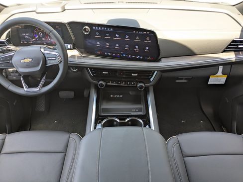 New 2025 Chevrolet Suburban Premier w/ Sun And Tow Package image 14