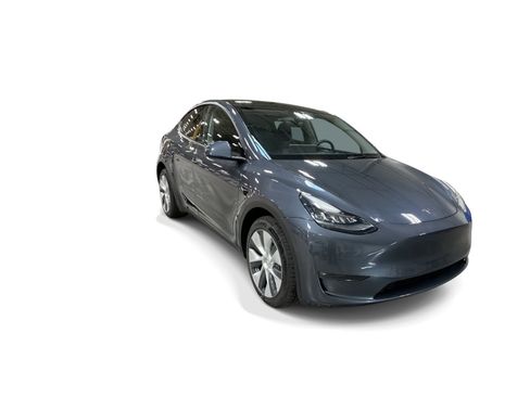 Certified 2023 Tesla Model Y AWD image 8